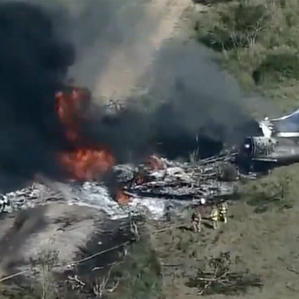 Video: Avión se accidenta e incendia en Houston 21 personas sobreviven