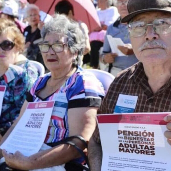 Asegura AMLO que pensión de adultos mayores aumentará el doble