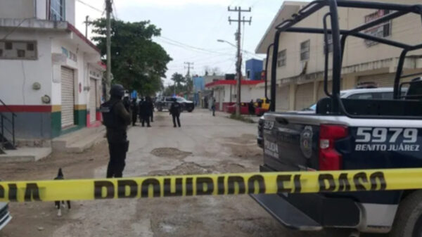 Cancún: Despojan de fuerte suma a repartidor en Tres Reyes