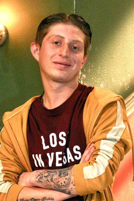 En paz descanse el queridísimo "Benito" de la serie "Vecinos".