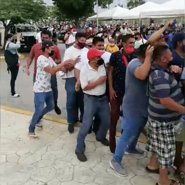 Estalla la "bronca" por escasez de vacunas covid en Cancún