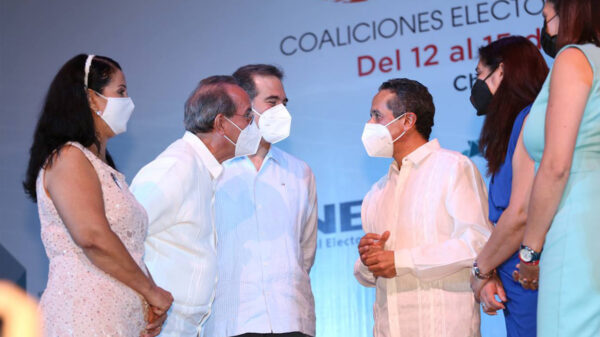 En Quintana Roo, todos los días se refrenda el compromiso con la democracia: Carlos Joaquín