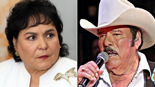 Carmen Salinas llama "cochino" a Lalo Mora por propasarse con fan