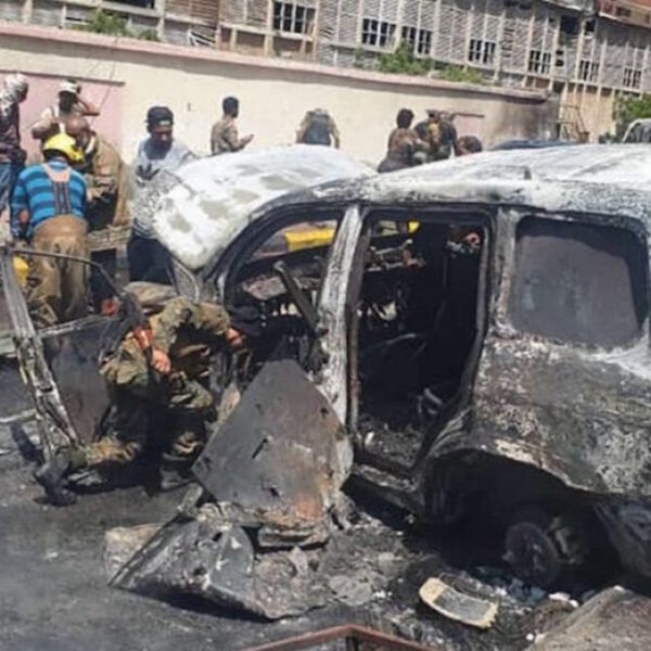 Explota coche bomba en Yemen; deja 6 muertos y 13 heridos