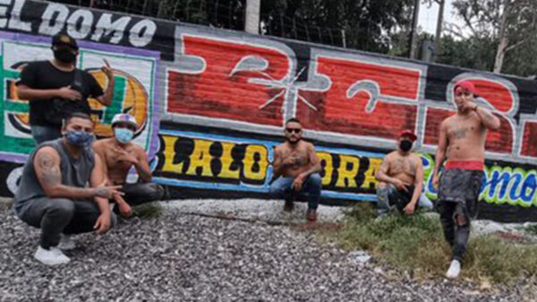 Amenaza el legislador "El Mijis" al cantante Lalo Mora