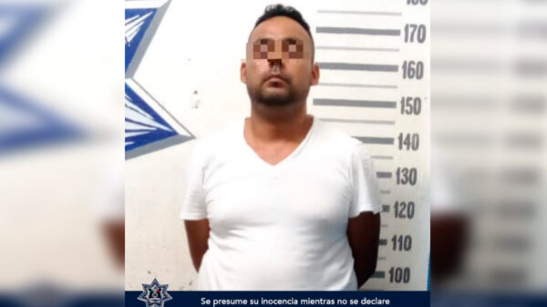 Detienen a presunto ladrón empistolado en Playa Del Carmen