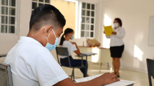 Aumentan a 125 los contagiados de covid-19 en escuelas de Quintana Roo