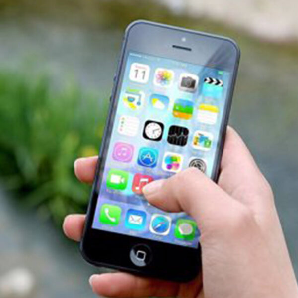 Reviven Facebook e Instagram, WhatsApp sigue caído