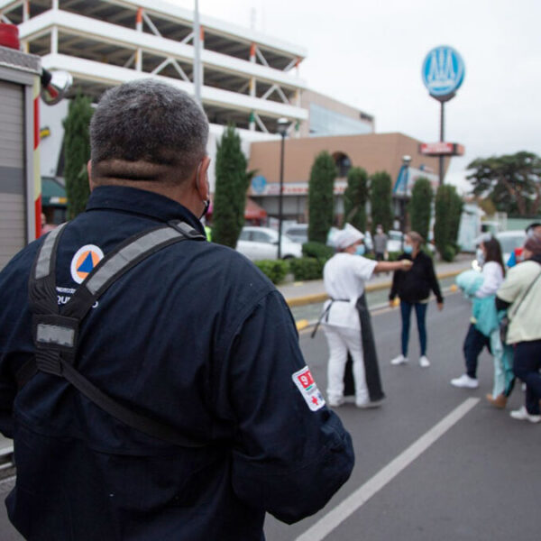 54 personas entre ellos 32 menores son evacuados de guardería, por fuga de gas