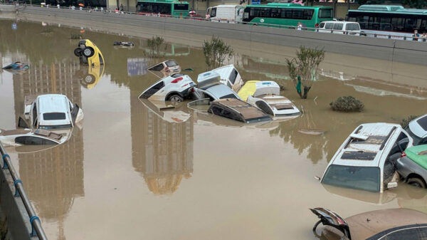 Inundaciones en China dejan cinco muertos y 120 mil evacuados