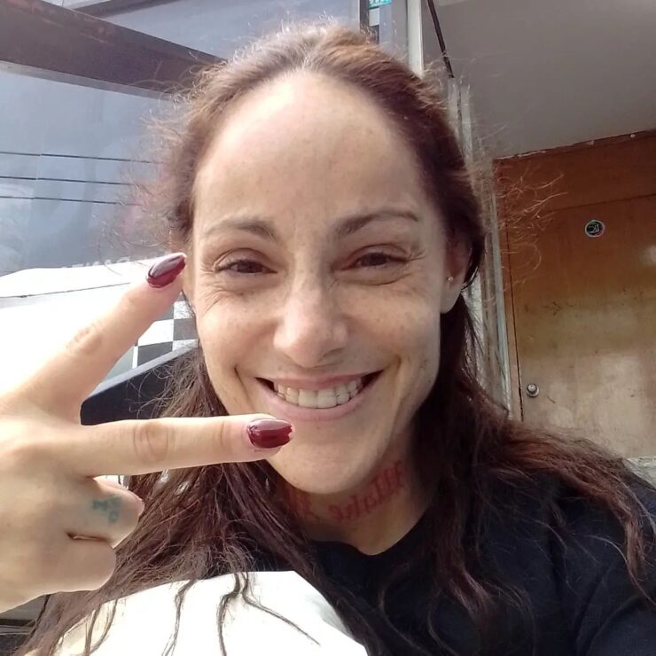 Lolita Cortés llora en programa 'Hoy' por sus dientes desfigurados