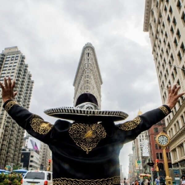 No descarta AMLO reunirse con migrantes radicados en NY