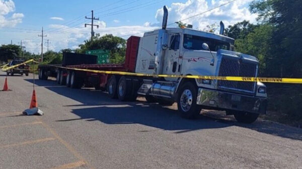 Encuentran muerto a trailero en el periférico de Mérida-Río Lagarto