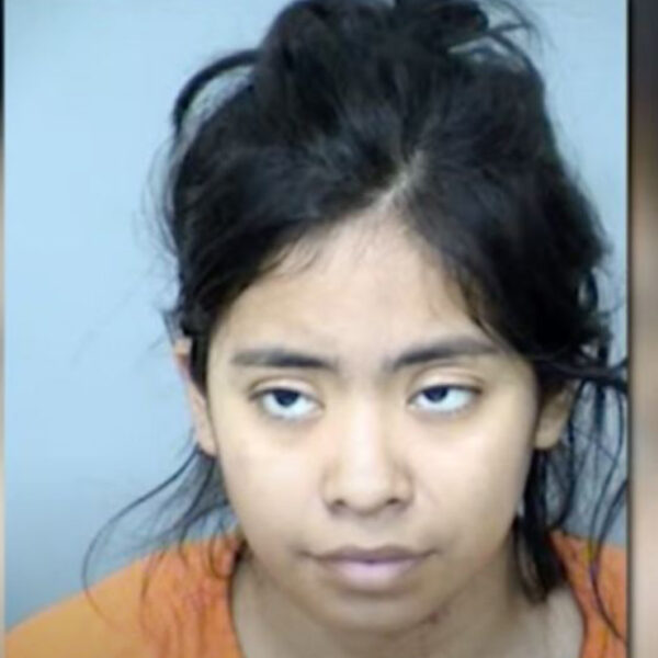 Mujer dispara a sus dos hijos; uno muere y otro está grave en Arizona