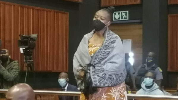 Mujer policía asesinó a seis de sus familiares para cobrar seguros