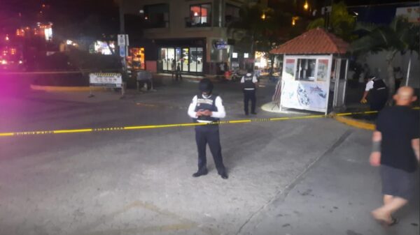 Playa del Carmen: Ejecutan a policía en la Quinta Avenida.