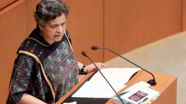 Sufre accidente automovilístico Beatriz Paredes; es hospitalizada