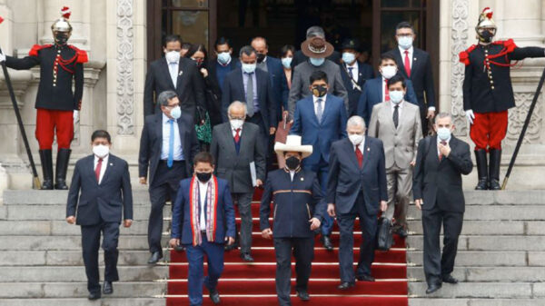 Anuncia presidente de Perú, Pedro Castillo renuncia de su gabinete
