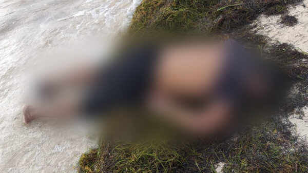 Tenía impactos de bala sujeto hallado en playa de Puerto Juárez.