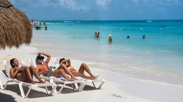 Turismo internacional en México sube 105.7 % interanual en agosto: Inegi