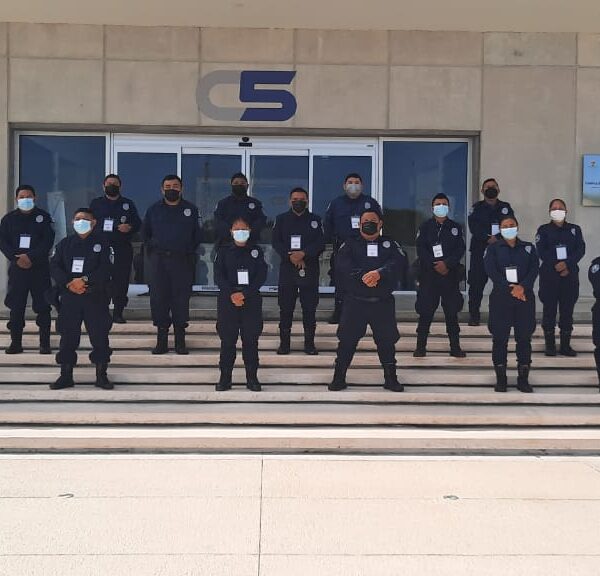 Policías de Kantunilkín recorren el Complejo de Seguridad C5.