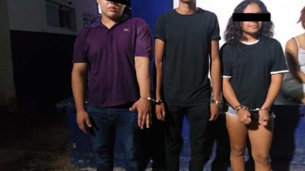 Detienen a grupo de jóvenes tras persecución por ‘El Torito’ de Cancún.