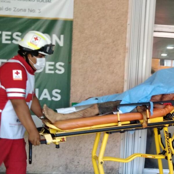 Encuentran a un hombre semi degollado en la delegación Bonfil.