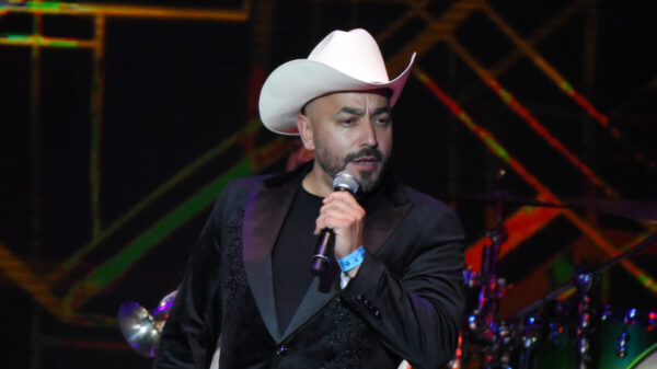 Lupillo Rivera regresa a México