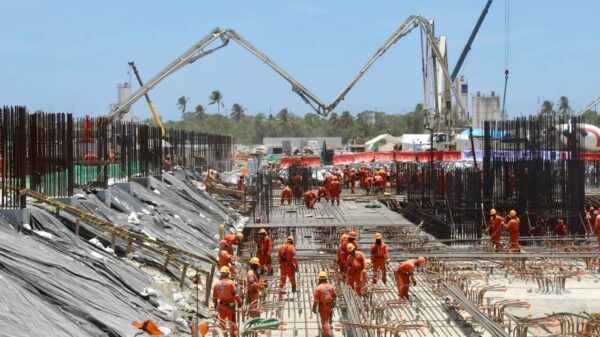 Anuncia AMLO que la refinería de Dos Bocas se llamará ‘Olmeca’.