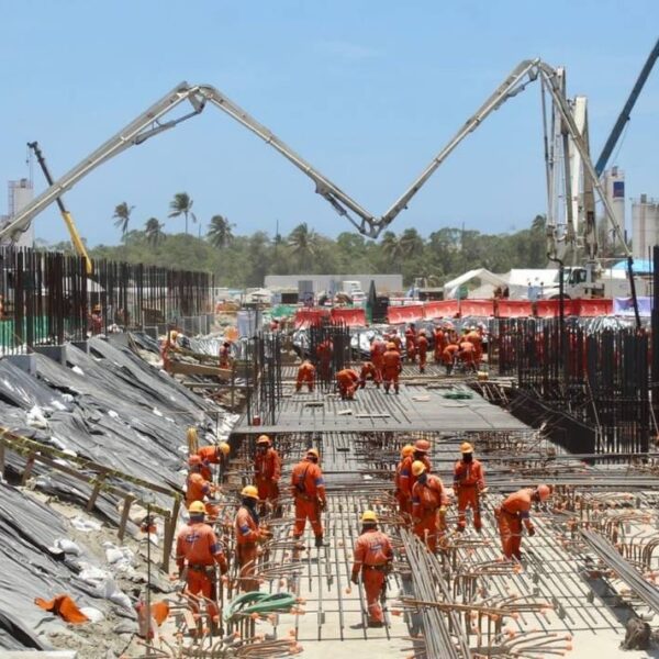 Anuncia AMLO que la refinería de Dos Bocas se llamará ‘Olmeca’.