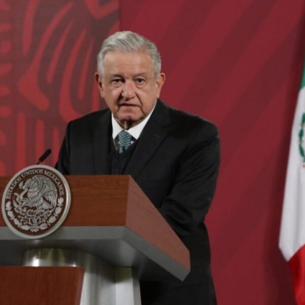 Se garantiza la transición a energías limpias con la reforma eléctrica: AMLO.