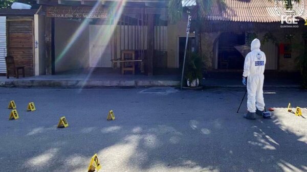 Realizan pesquisas en negocio de Tulum donde murieron dos turistas.