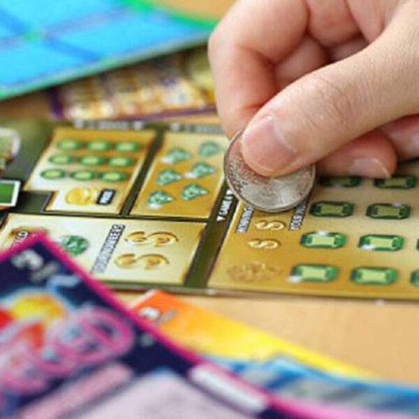 Hombre sueña como ganar un millón de dólares en la lotería
