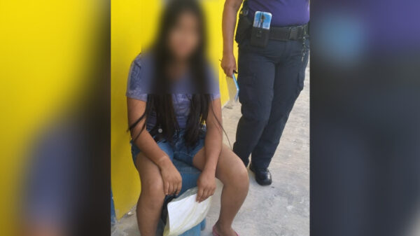 Cancún: Rescatan en Tres Reyes a una menor con Alerta Amber.