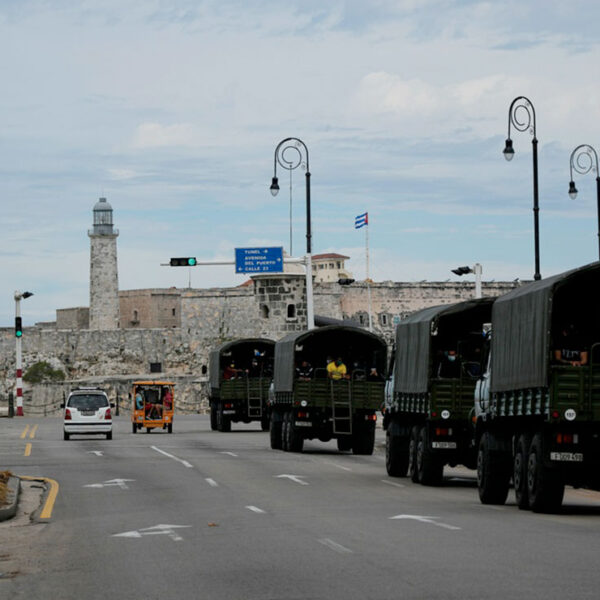 Sujetos armados disparan sobre adolescentes en un parte; hay seis heridos