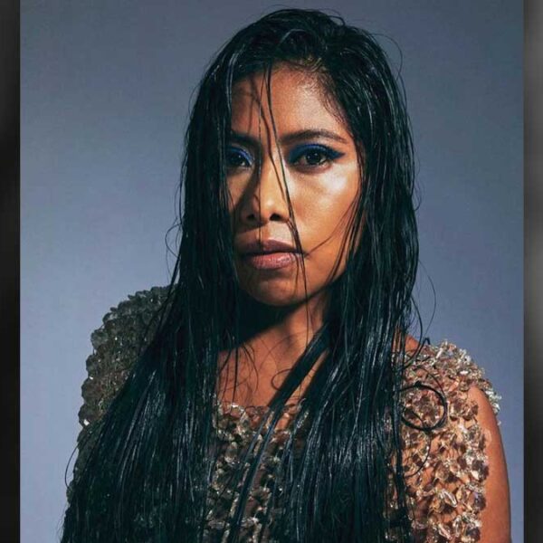 Ahora Yalitza Aparicio posa en revista para hombres