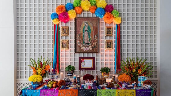 La Casa Blanca ´honra a los difuntos’; ponen su altar de Día de Muertos