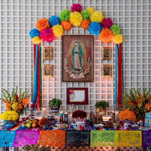 La Casa Blanca ´honra a los difuntos’; ponen su altar de Día de Muertos