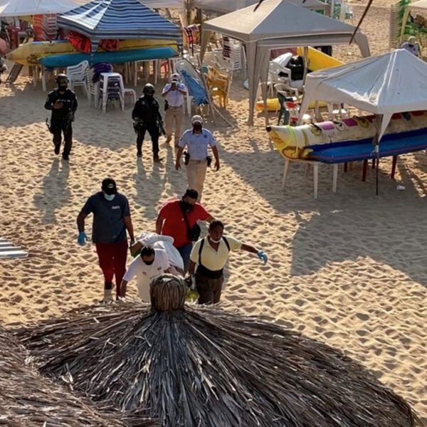 Balacera en la playa deja una persona muerta y un herido