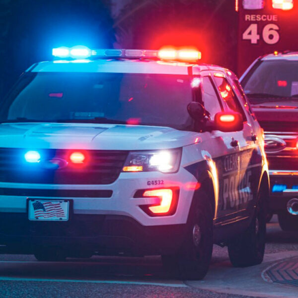 Bebé de 8 meses cae de automóvil; es atropellado y muere