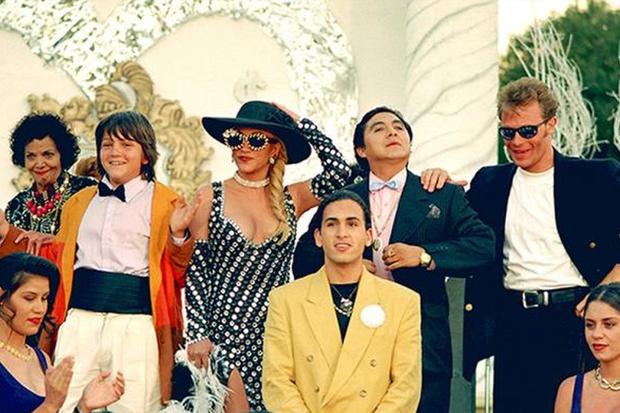 Carlos Bonavides quiere que Diego Luna le dé trabajo