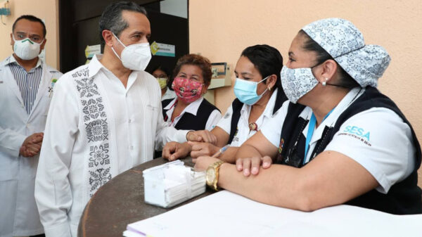 Para atender necesidades de la gente, el gobernador Carlos Joaquín inició obras en Felipe Carrillo Puerto
