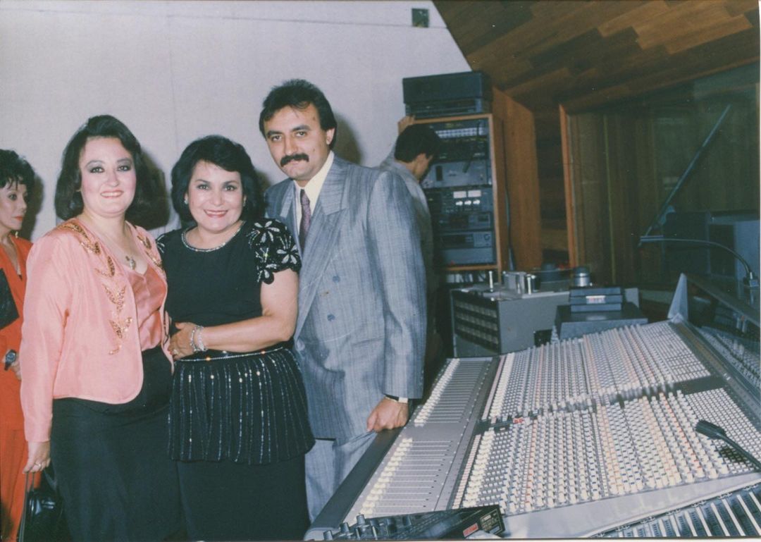 Carmen Salinas ha comenzado a respirar por si sola pero sigue en coma