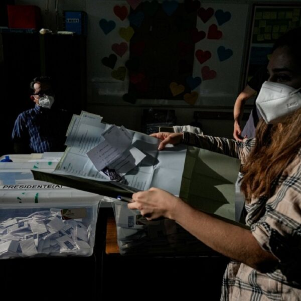 Gana ultraderechista elecciones en Chile