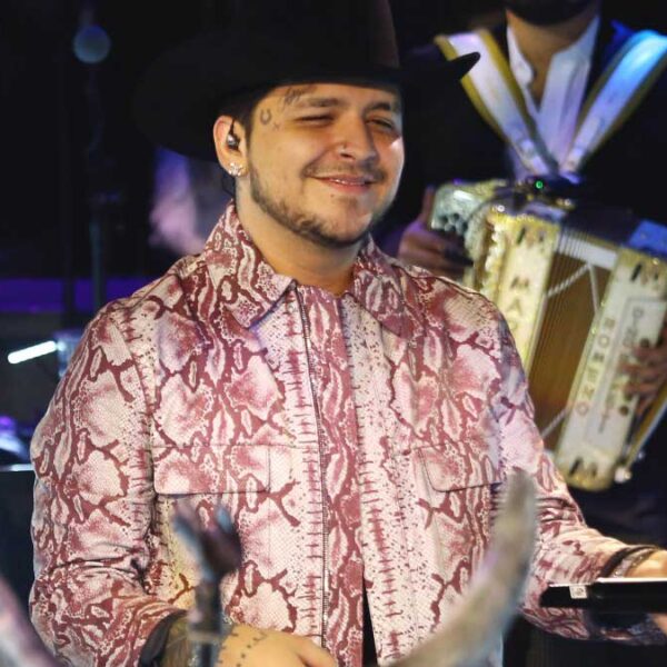 ¿Christian Nodal fue censurado en los 'Premios de la Radio'?