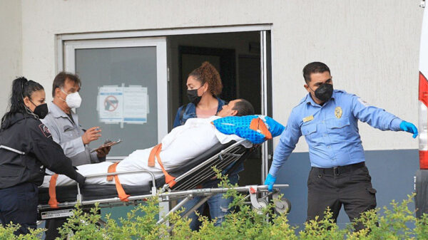 Prevén que para diciembre y enero llegue una cuarta ola de covid-19