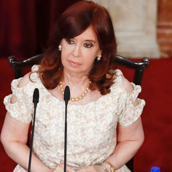 Operan de emergencia a Cristina Kirchner, vicepresidenta de Argentina