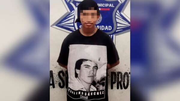 Playa del Carmen: Trató de huir de la Policía; traía droga.