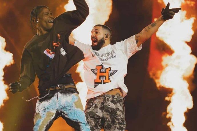 Demandan a Travis Scott por avalancha humana en su concierto en Texas
