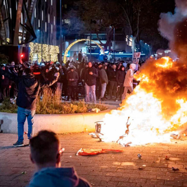 Manifestación contra restricciones anticovid deja varios heridos